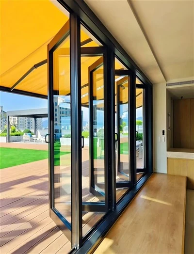 Puertas plegables de marco delgado