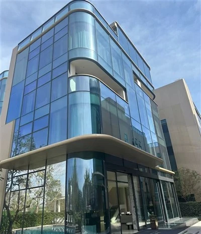 Muros cortina de vidrio estructural